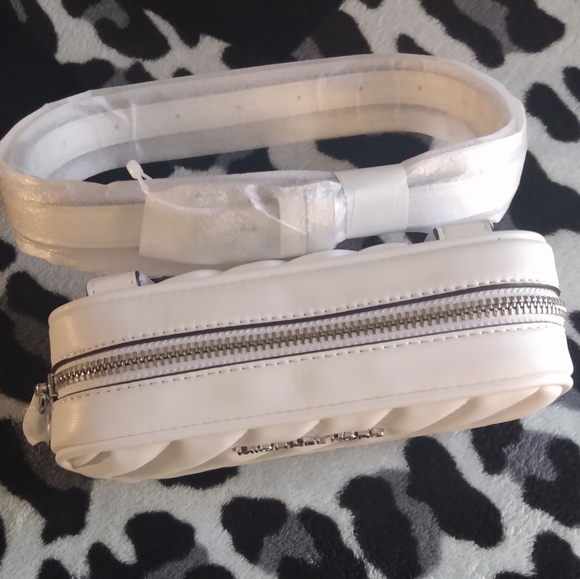 Gorgeous NWT ~ MK Belt Bag - Picture 5 of 16